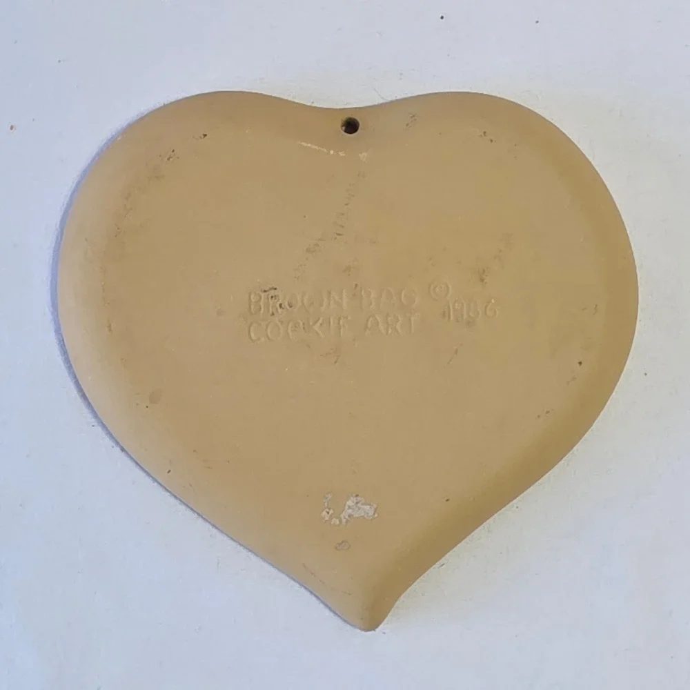 Brown Bag Cookie Art Heart Mold‎ 1986 Vintage Baking Kitchenware